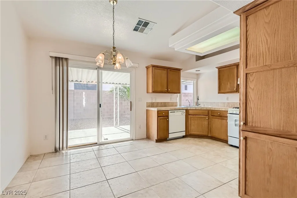 7550 Slipstream, Las Vegas, NV 89139