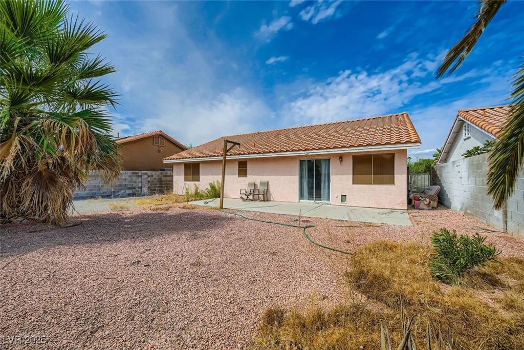 4818 Hunters Run, North Las Vegas, NV 89031
