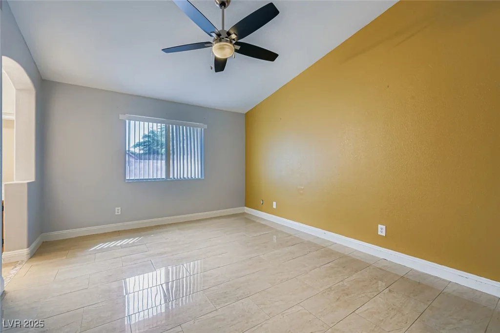 4818 Hunters Run, North Las Vegas, NV 89031