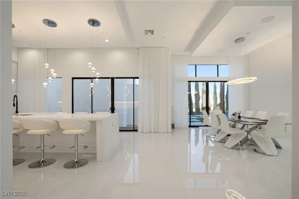 9760 Solar, Las Vegas, NV 89149