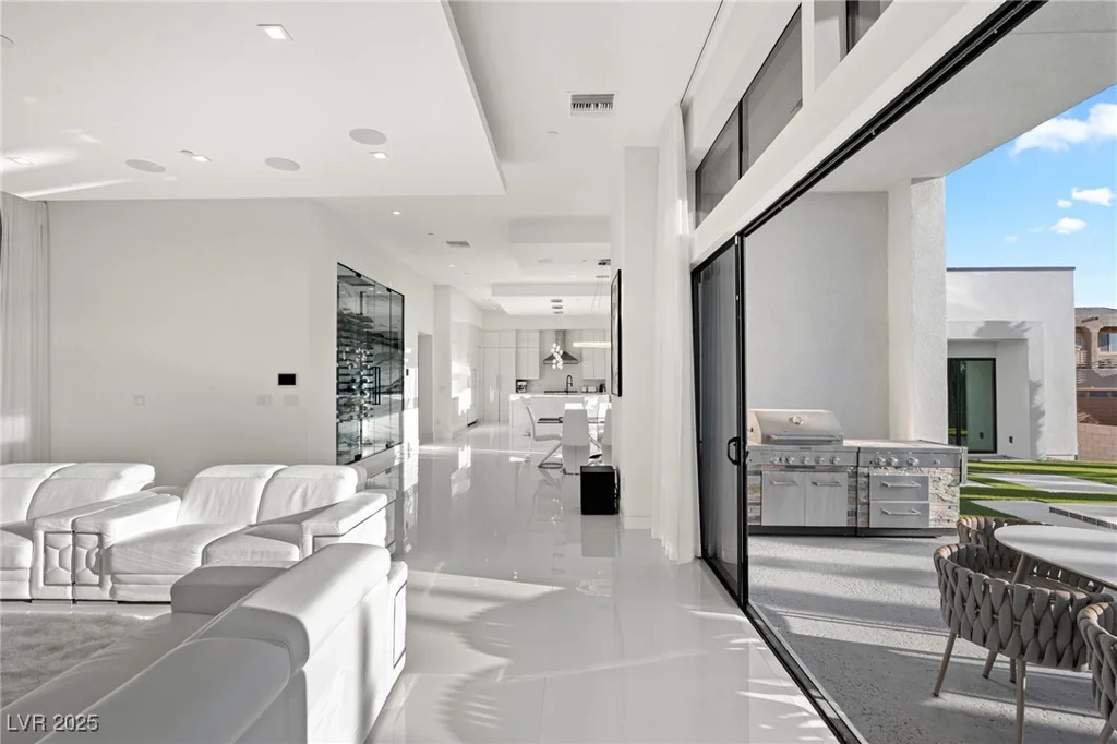 9760 Solar, Las Vegas, NV 89149