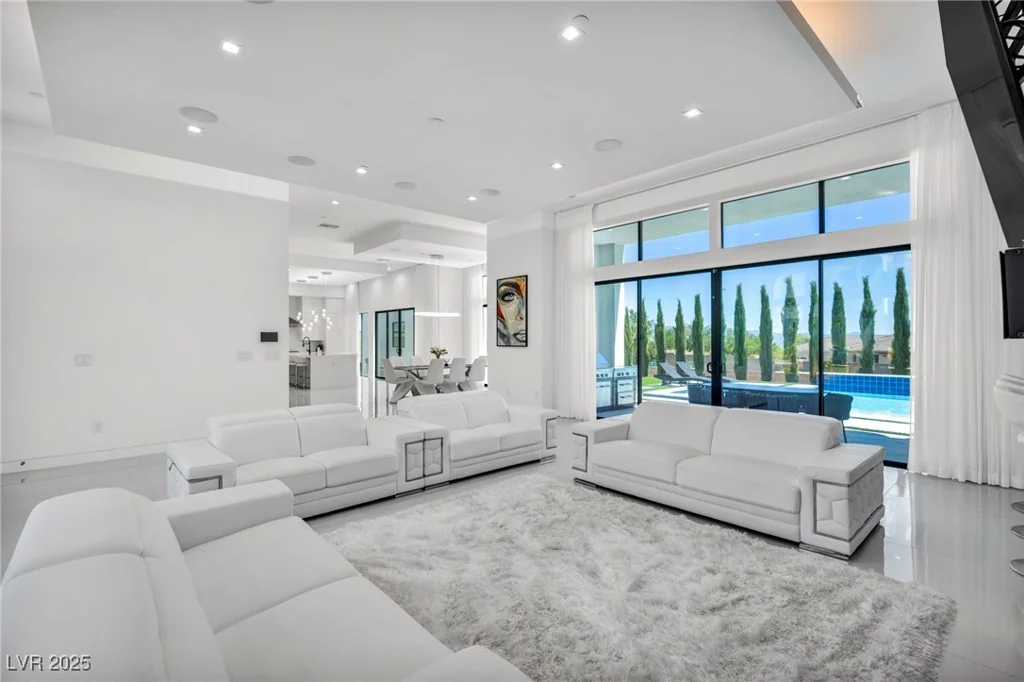 9760 Solar, Las Vegas, NV 89149