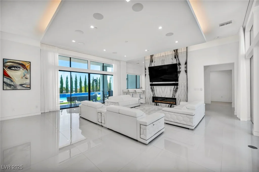 9760 Solar, Las Vegas, NV 89149