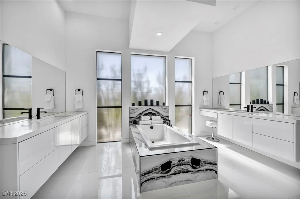 9760 Solar, Las Vegas, NV 89149