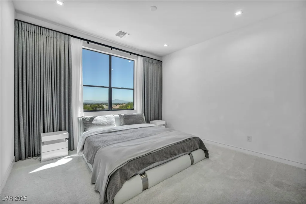9760 Solar, Las Vegas, NV 89149
