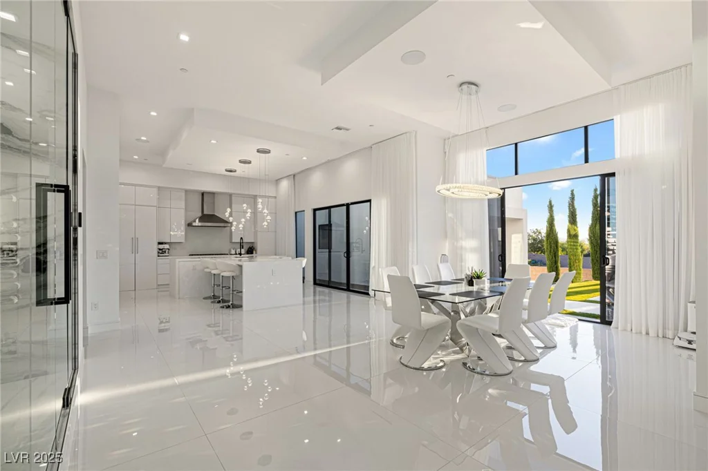 9760 Solar, Las Vegas, NV 89149