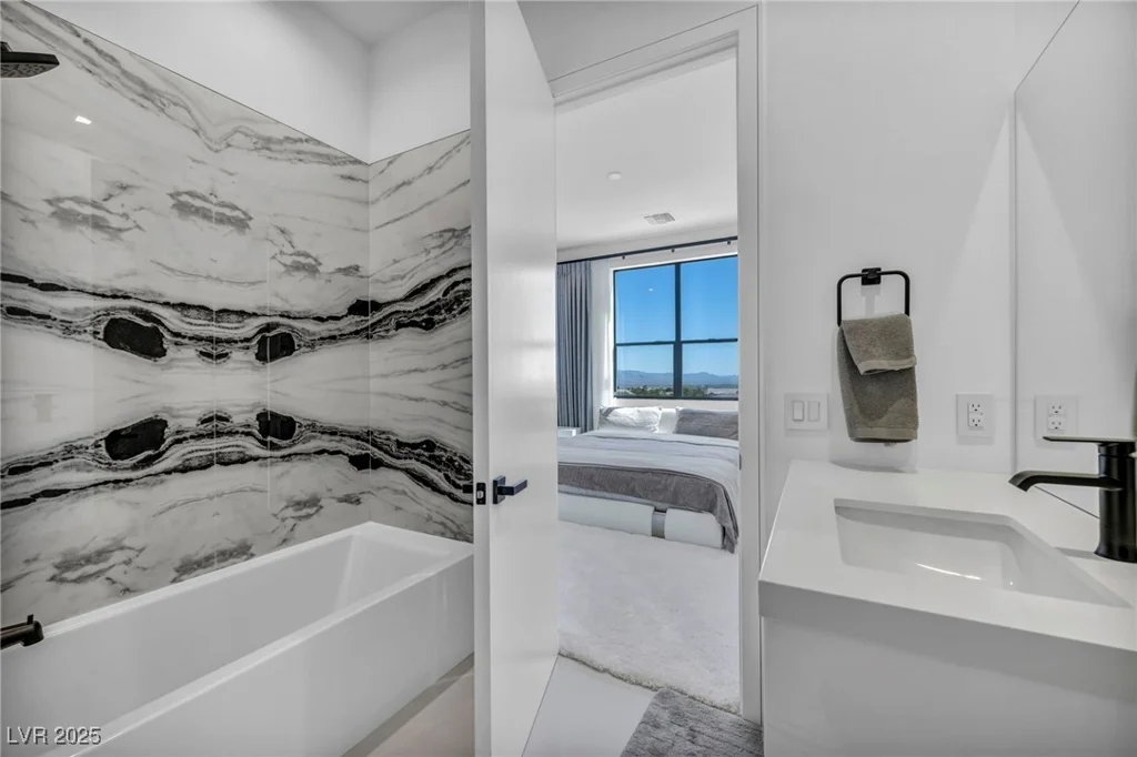 9760 Solar, Las Vegas, NV 89149