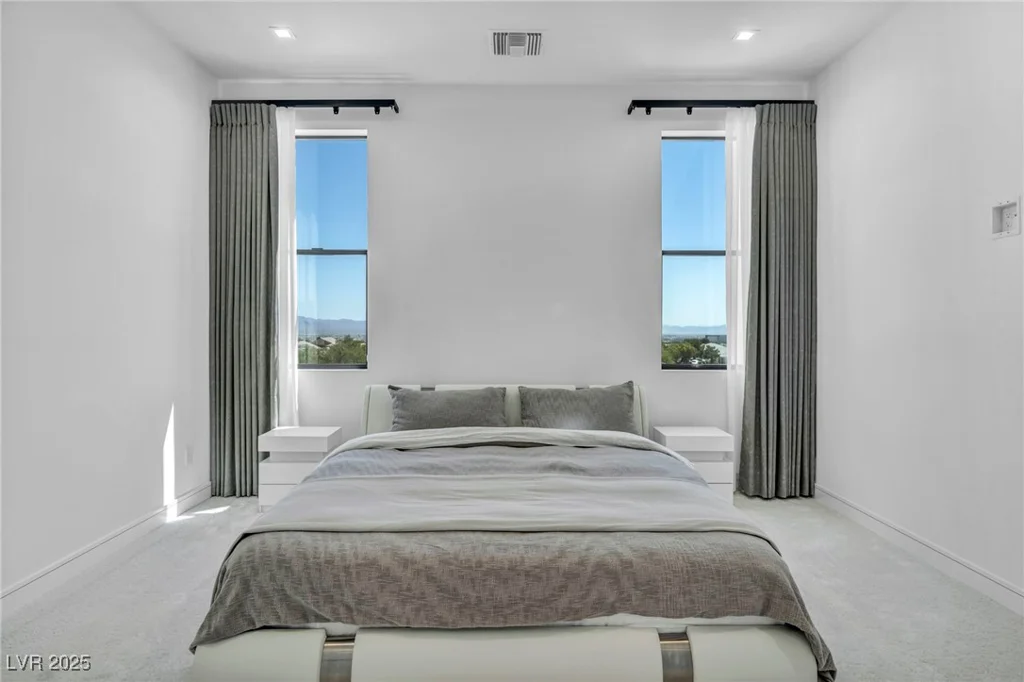 9760 Solar, Las Vegas, NV 89149