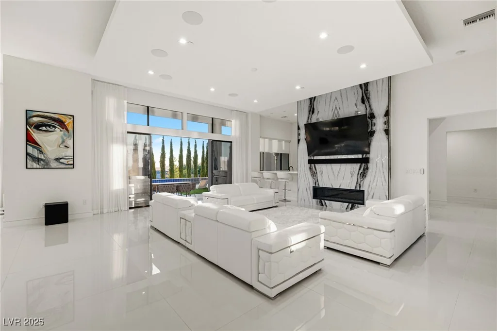 9760 Solar, Las Vegas, NV 89149