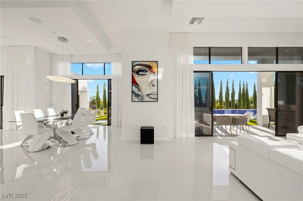 9760 Solar, Las Vegas, NV 89149