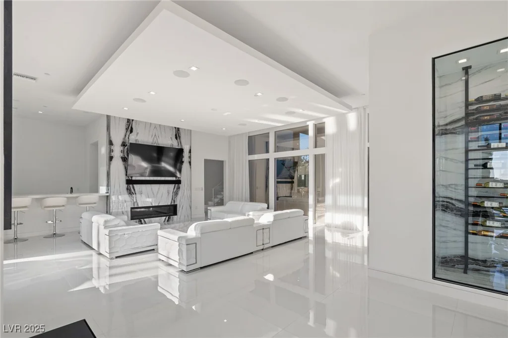 9760 Solar, Las Vegas, NV 89149