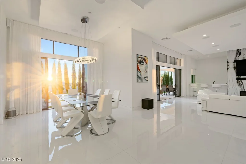 9760 Solar, Las Vegas, NV 89149