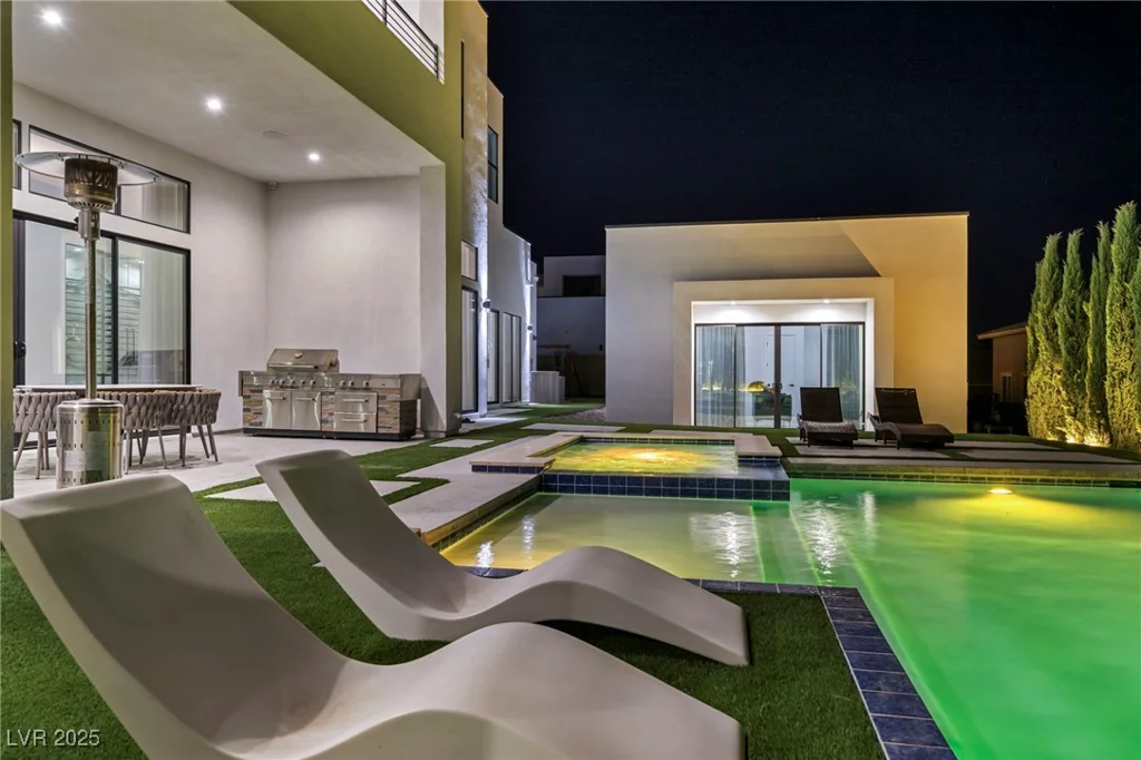 9760 Solar, Las Vegas, NV 89149