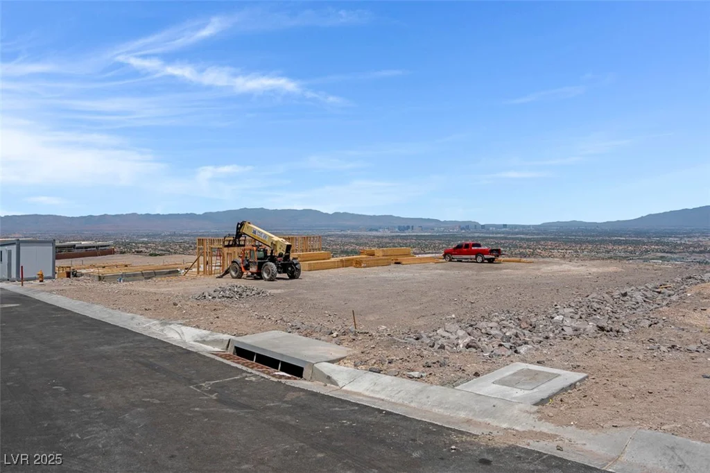 567 Rock Peak, Henderson, NV 89012