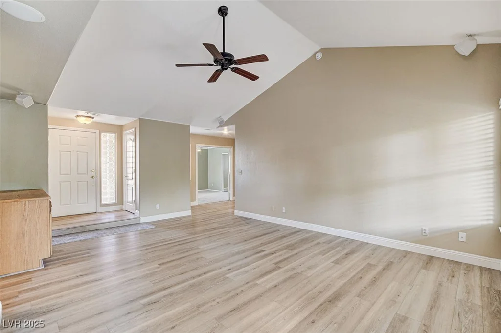 8105 Spanish Peak, Las Vegas, NV 89128