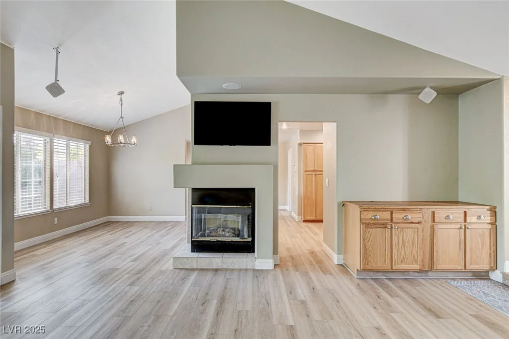 8105 Spanish Peak, Las Vegas, NV 89128