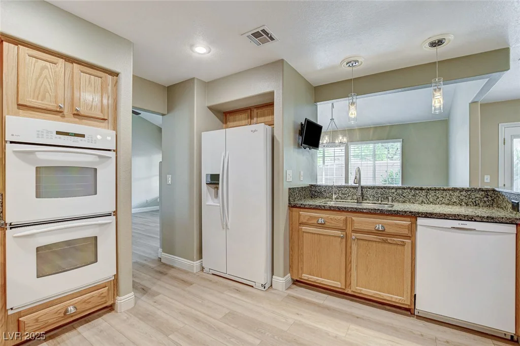 8105 Spanish Peak, Las Vegas, NV 89128
