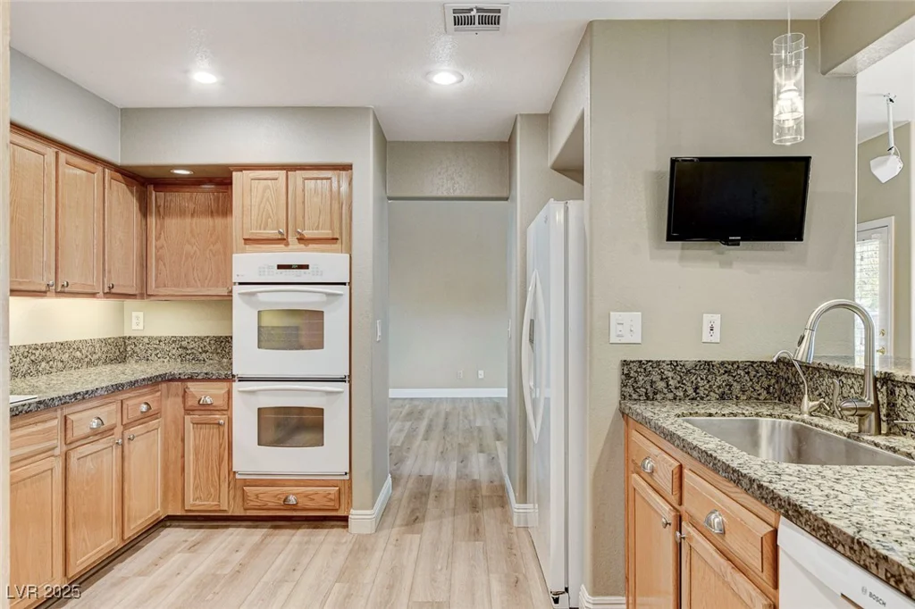8105 Spanish Peak, Las Vegas, NV 89128
