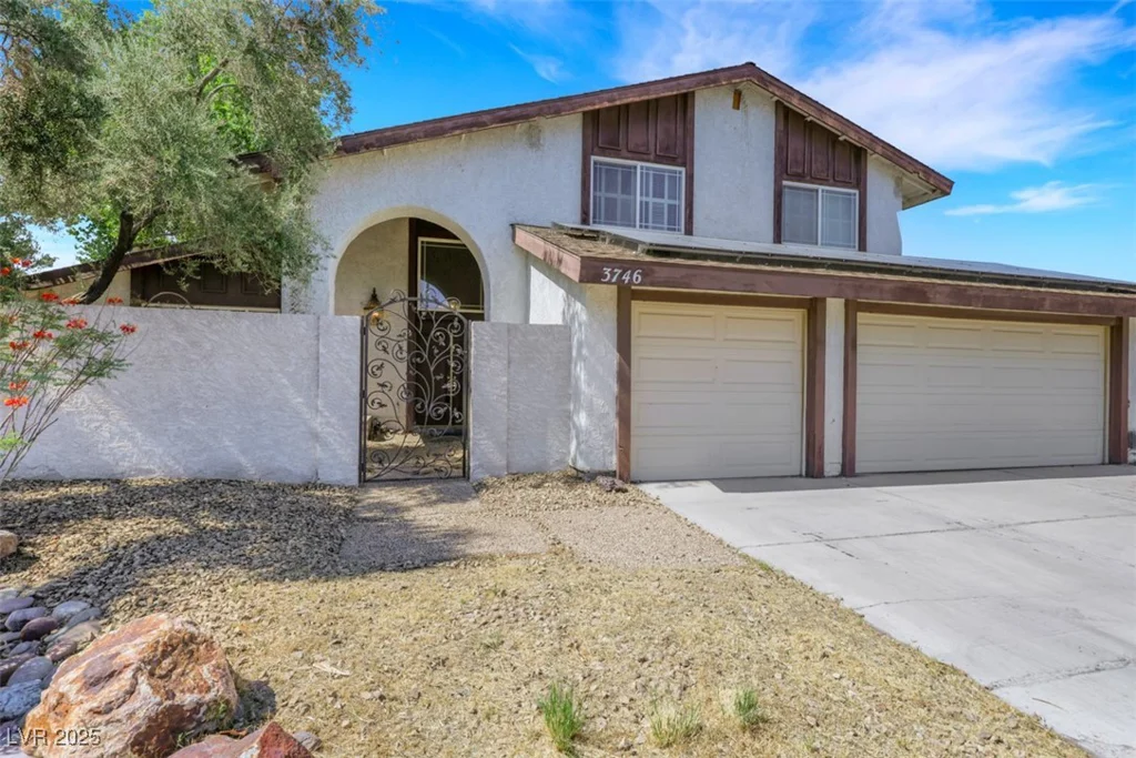 3746 Harmon, Las Vegas, NV 89121