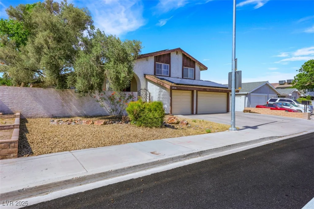3746 Harmon, Las Vegas, NV 89121