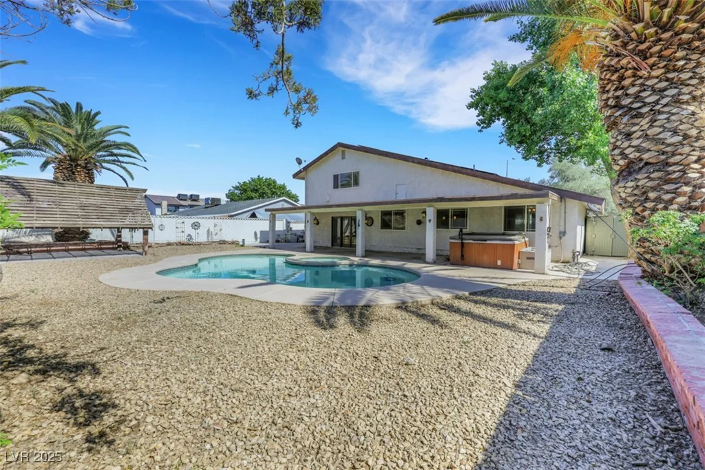 3746 Harmon, Las Vegas, NV 89121