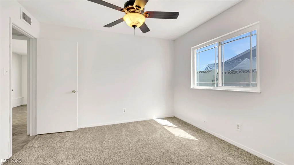 3746 Harmon, Las Vegas, NV 89121