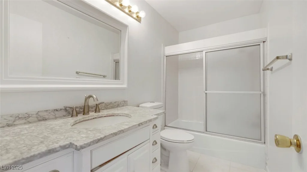 3746 Harmon, Las Vegas, NV 89121