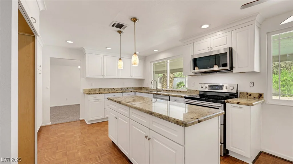 3746 Harmon, Las Vegas, NV 89121