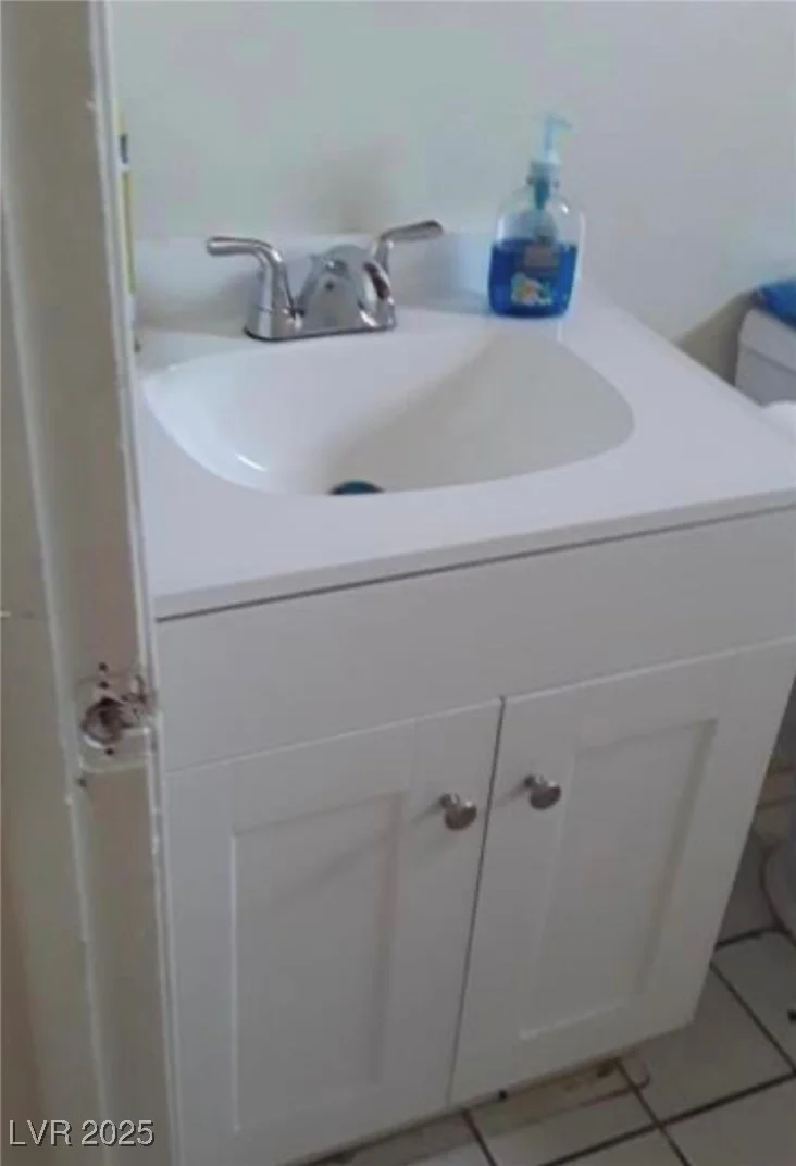 424 Stanford, Las Vegas, NV 89107