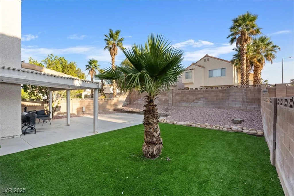 8405 Shady Shores, Las Vegas, NV 89128