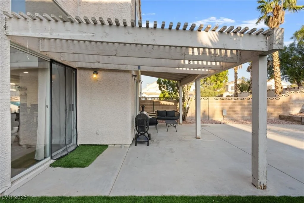 8405 Shady Shores, Las Vegas, NV 89128