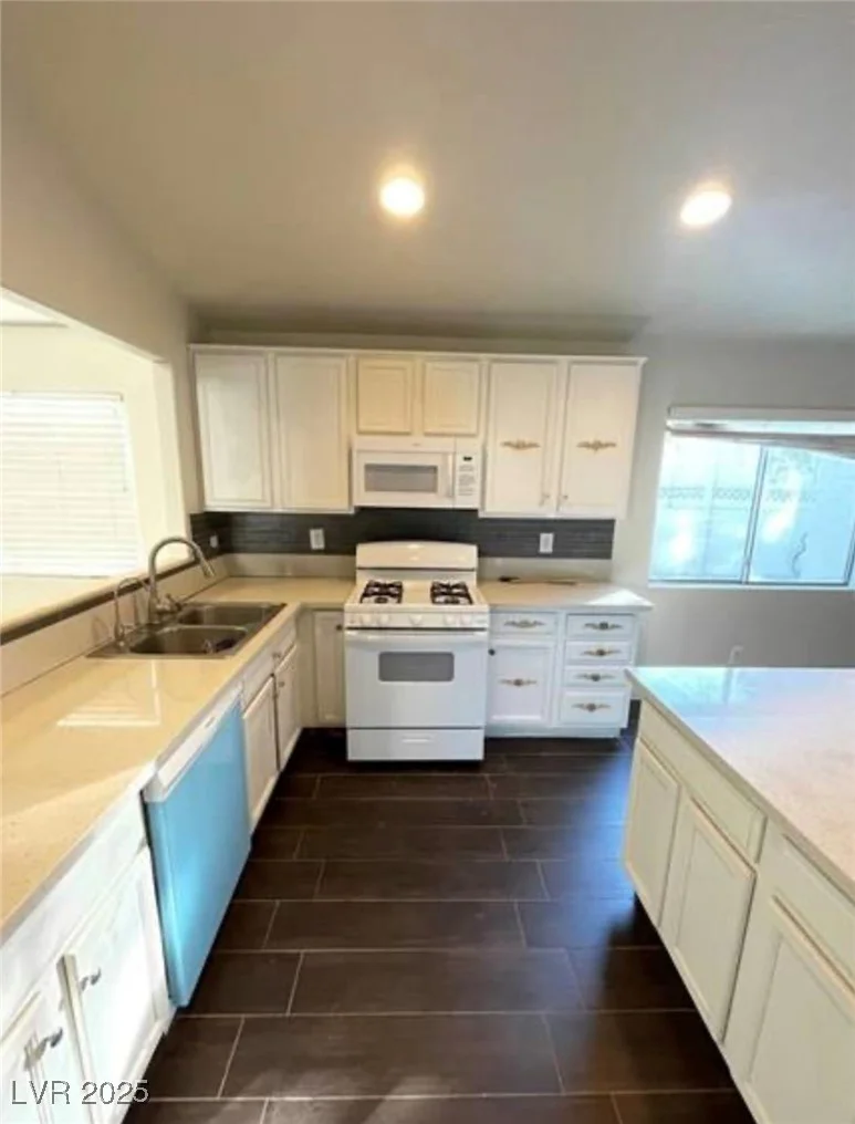 5713 Lawrence, North Las Vegas, NV 89081