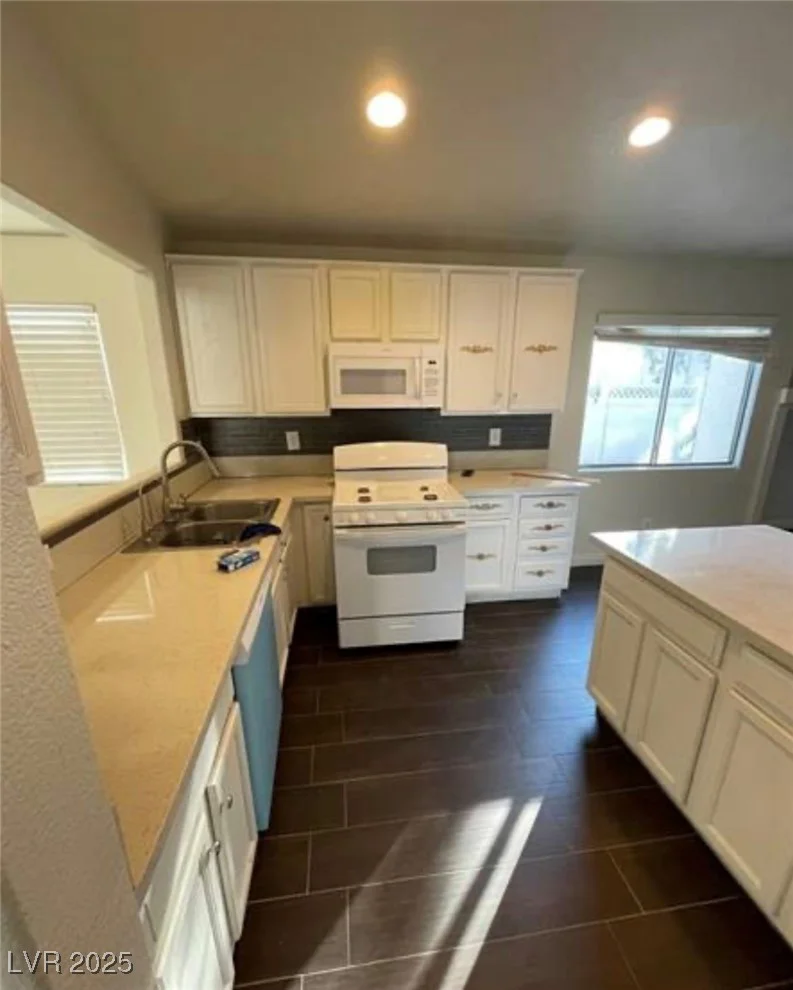 5713 Lawrence, North Las Vegas, NV 89081