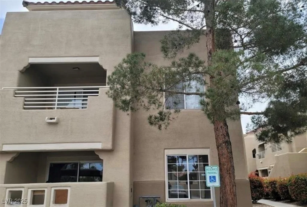 1909 Villa Palms, Las Vegas, NV 89128