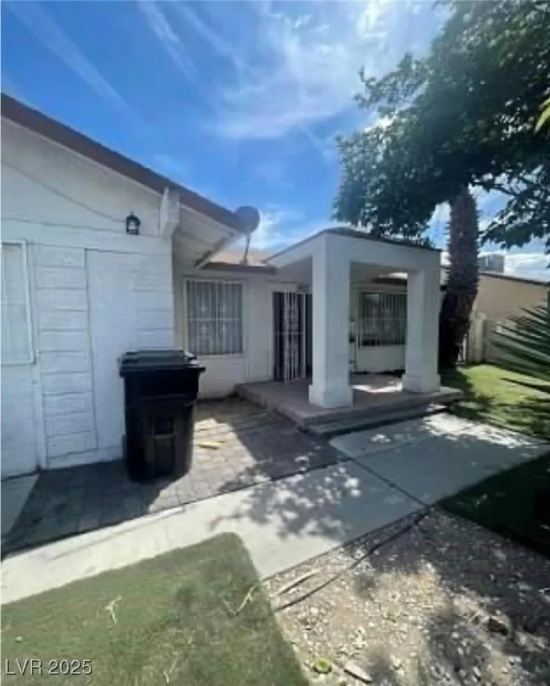 2932 Demetrius, Las Vegas, NV 89101