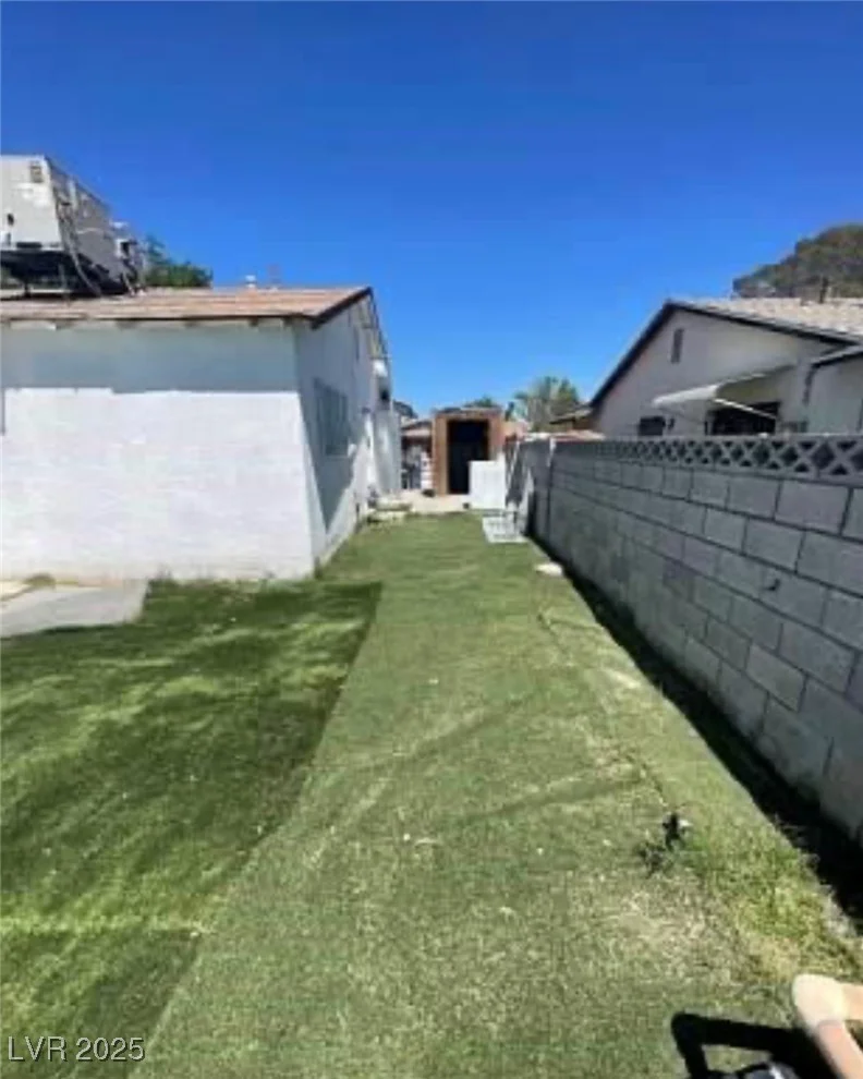 2932 Demetrius, Las Vegas, NV 89101