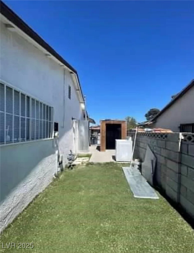 2932 Demetrius, Las Vegas, NV 89101