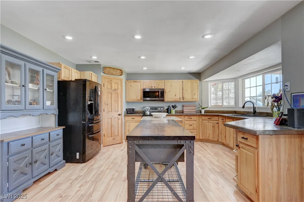 1775 Dude, Moapa, NV 89025