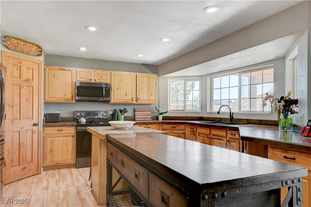 1775 Dude, Moapa, NV 89025
