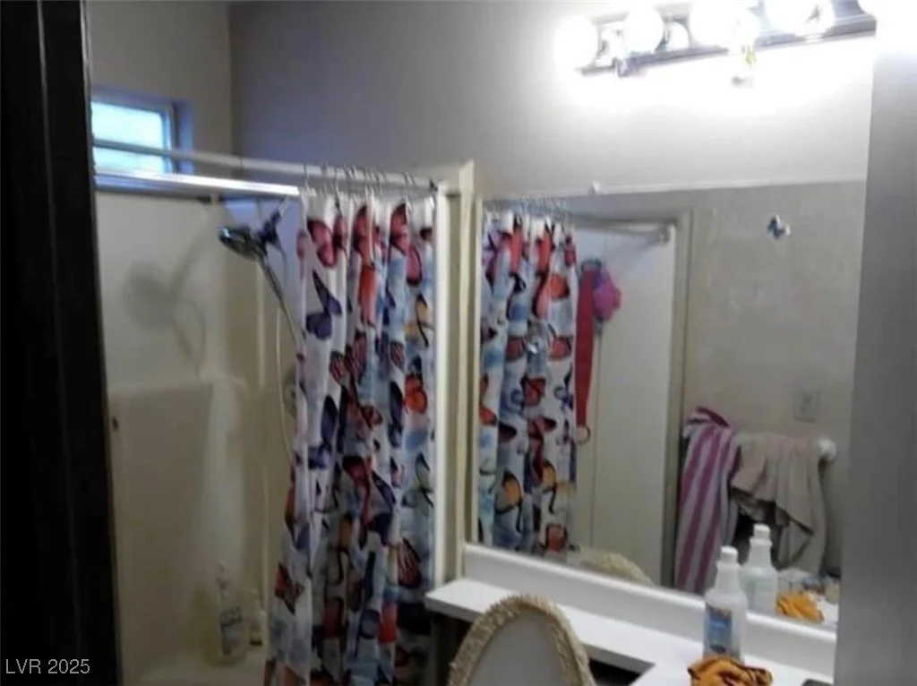 1747 Angel Falls, Las Vegas, NV 89142