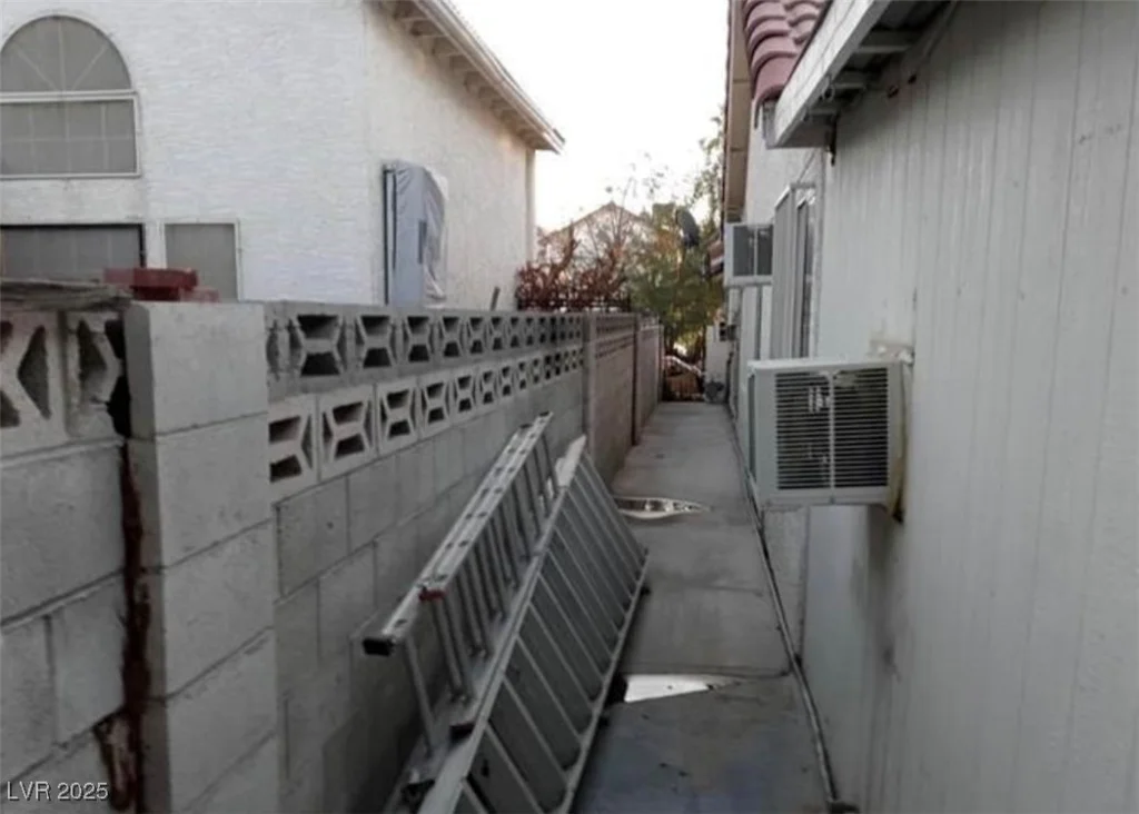1747 Angel Falls, Las Vegas, NV 89142