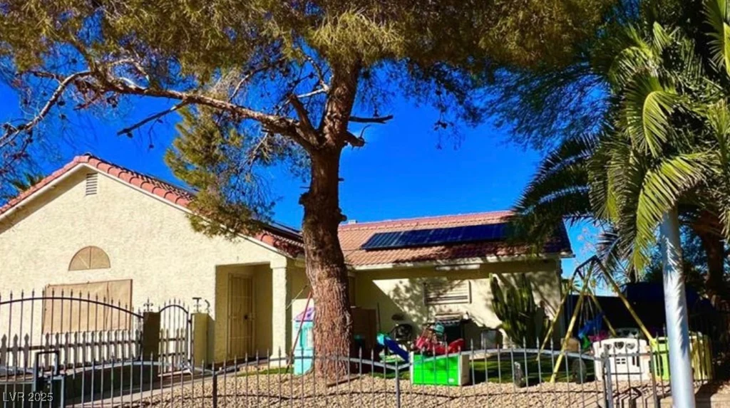 1747 Angel Falls, Las Vegas, NV 89142