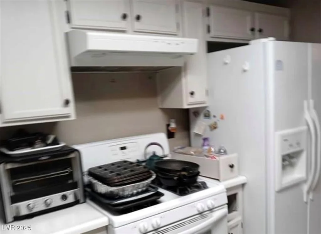 1747 Angel Falls, Las Vegas, NV 89142
