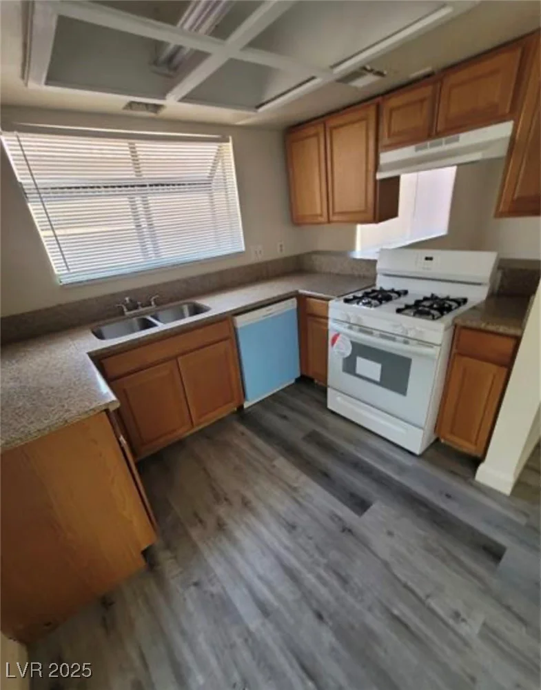 6444 Deadwood, Las Vegas, NV 89108