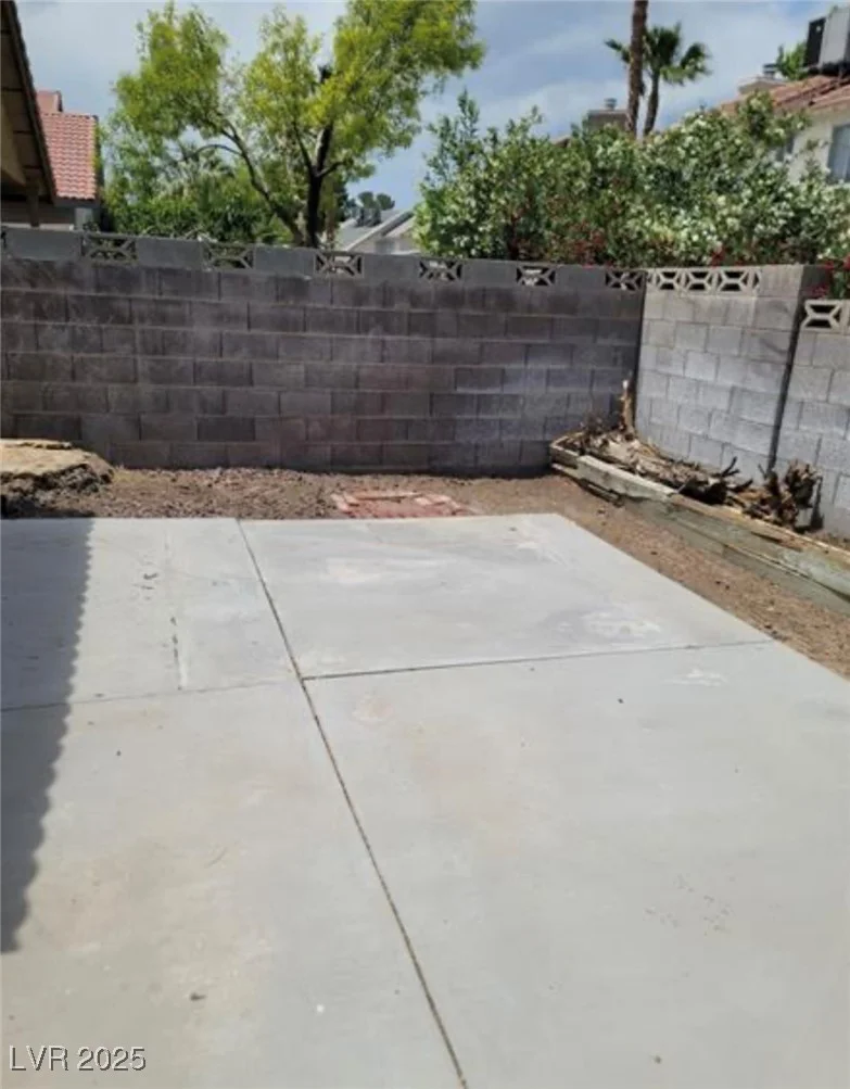 6444 Deadwood, Las Vegas, NV 89108