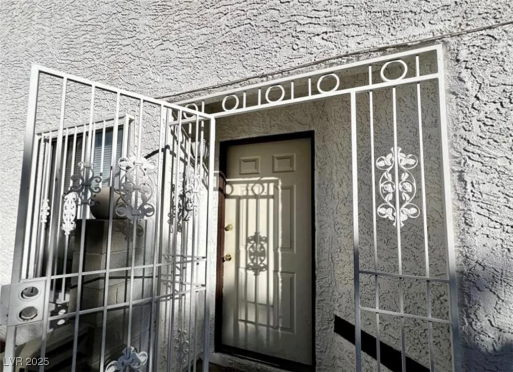 4224 Estaban, Las Vegas, NV 89110