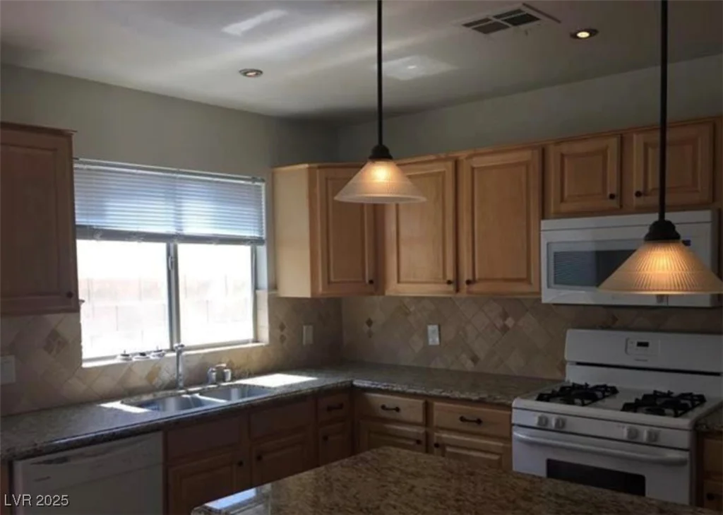 9076 Quarrystone, Las Vegas, NV 89123