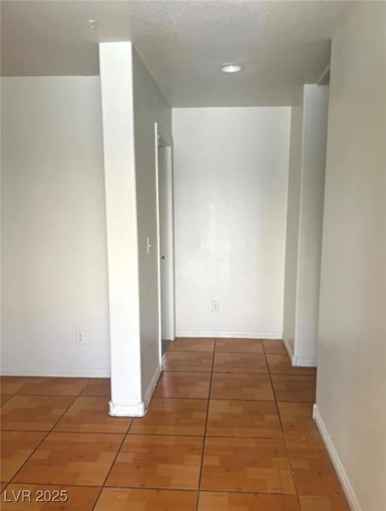 5607 Dewey, Las Vegas, NV 89118