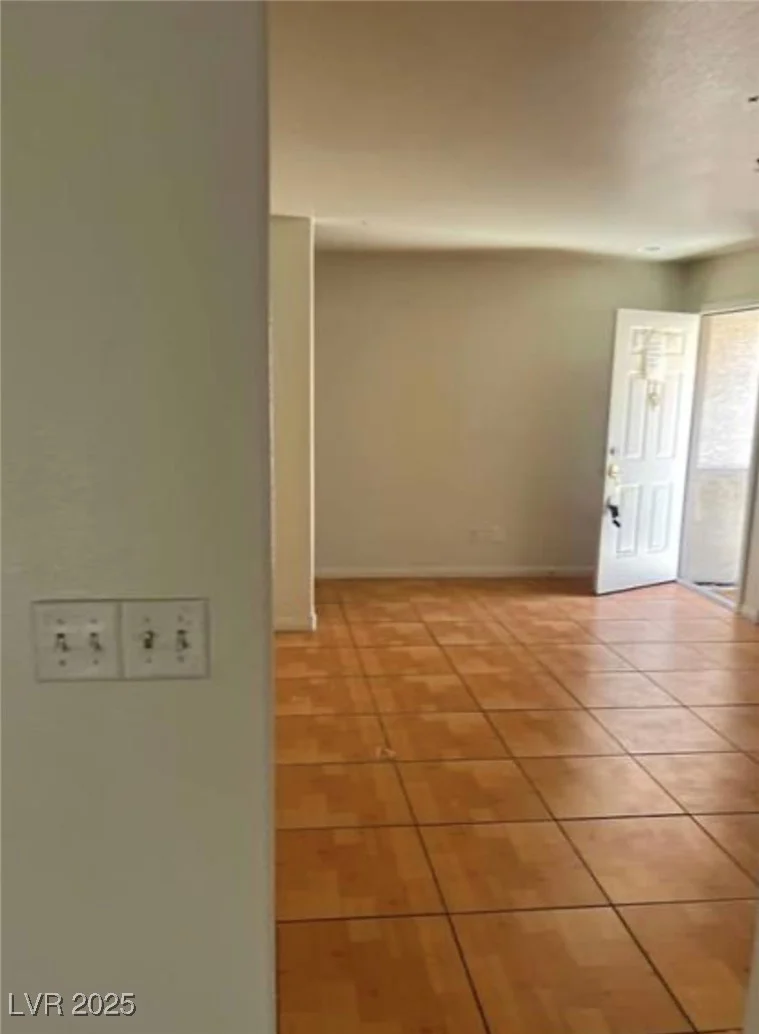 5607 Dewey, Las Vegas, NV 89118