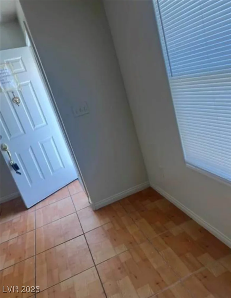 5607 Dewey, Las Vegas, NV 89118